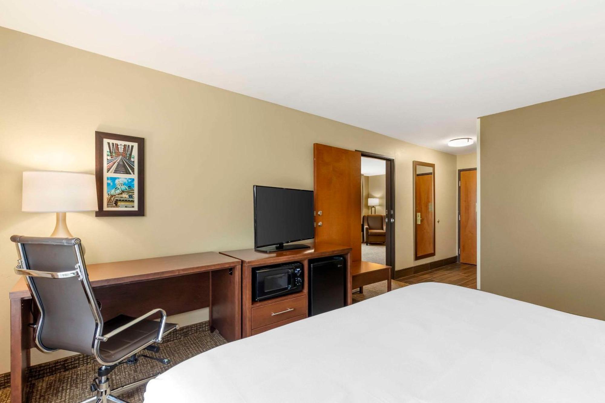 Comfort Inn & Suites Grinnell Near I-80 Extérieur photo
