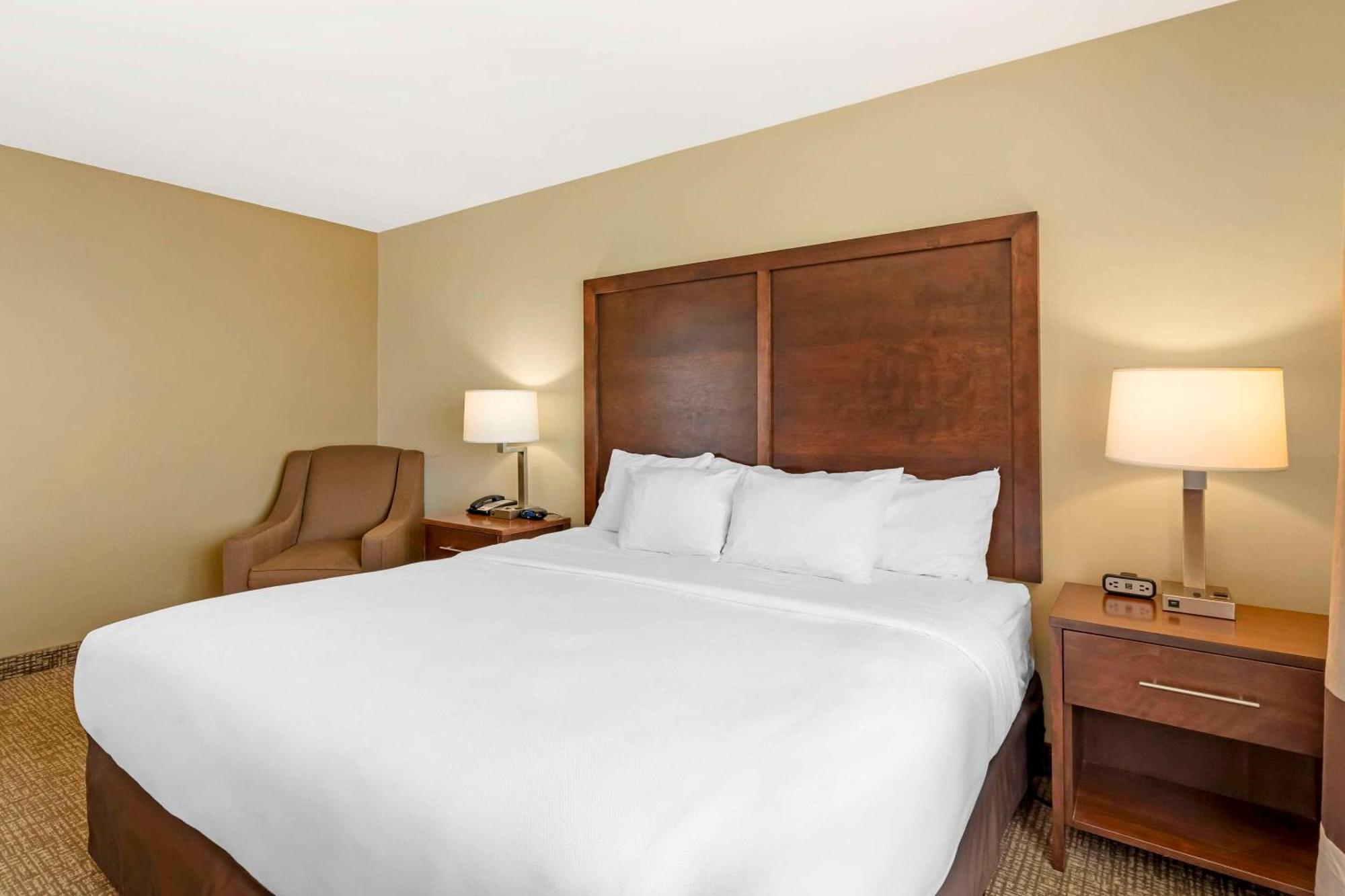 Comfort Inn & Suites Grinnell Near I-80 Extérieur photo