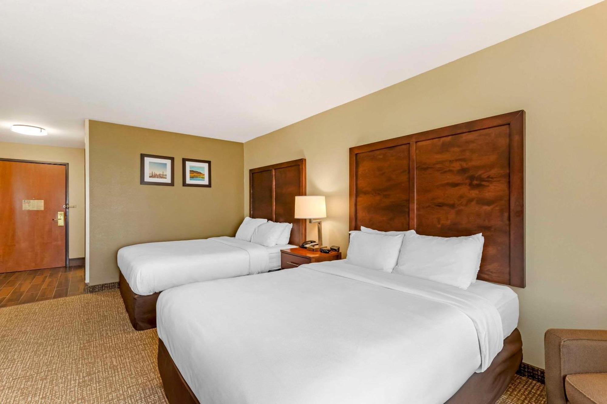 Comfort Inn & Suites Grinnell Near I-80 Extérieur photo