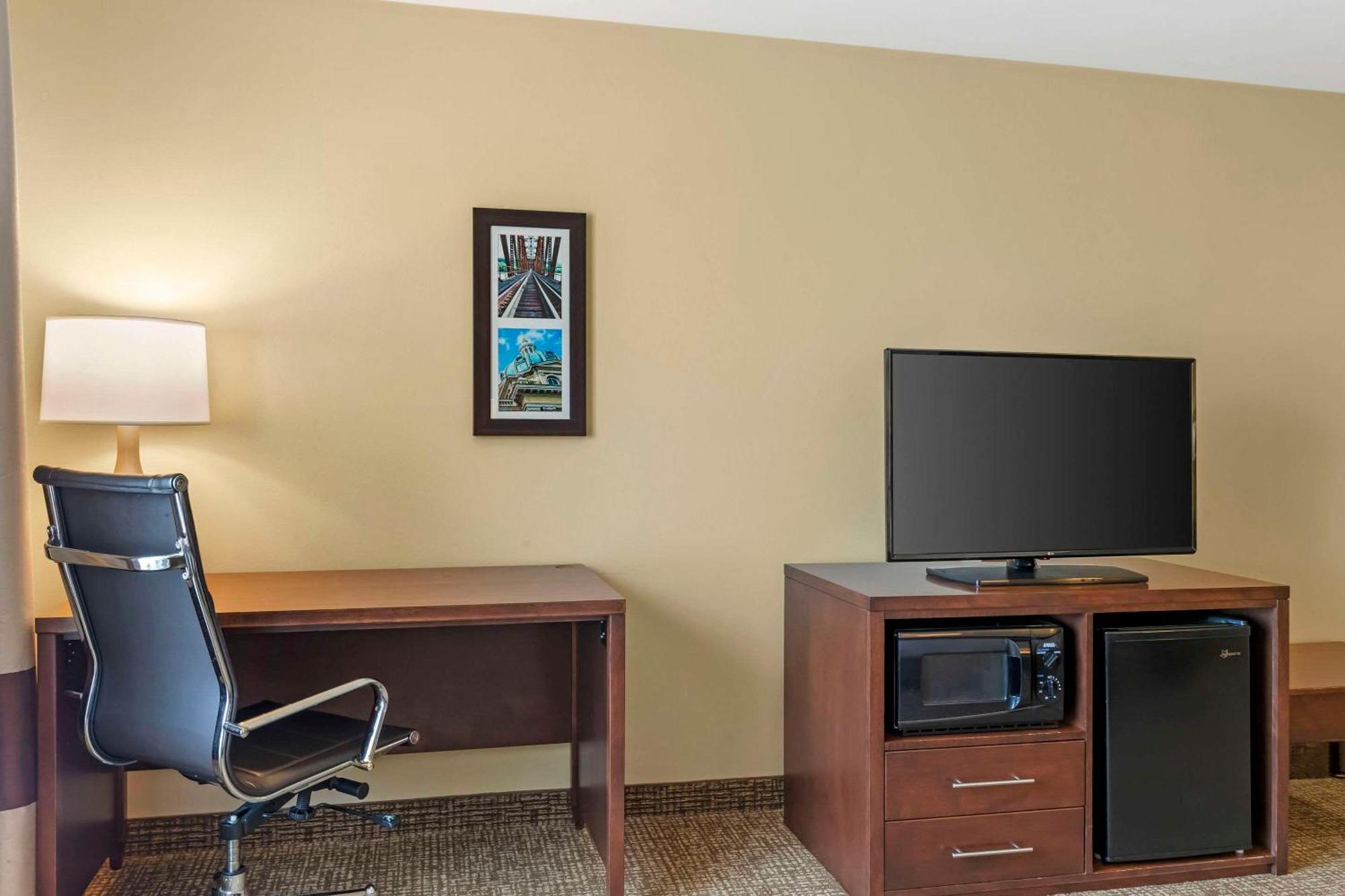 Comfort Inn & Suites Grinnell Near I-80 Extérieur photo