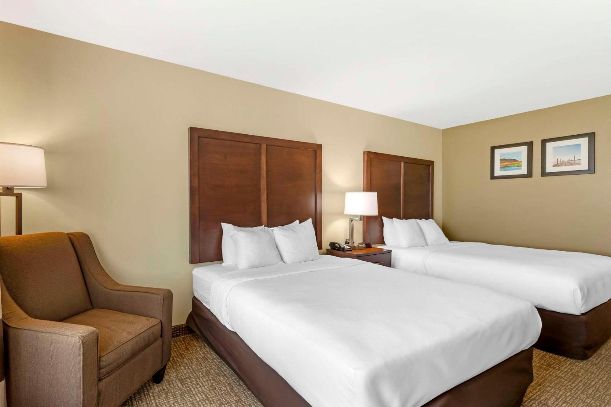 Comfort Inn & Suites Grinnell Near I-80 Extérieur photo