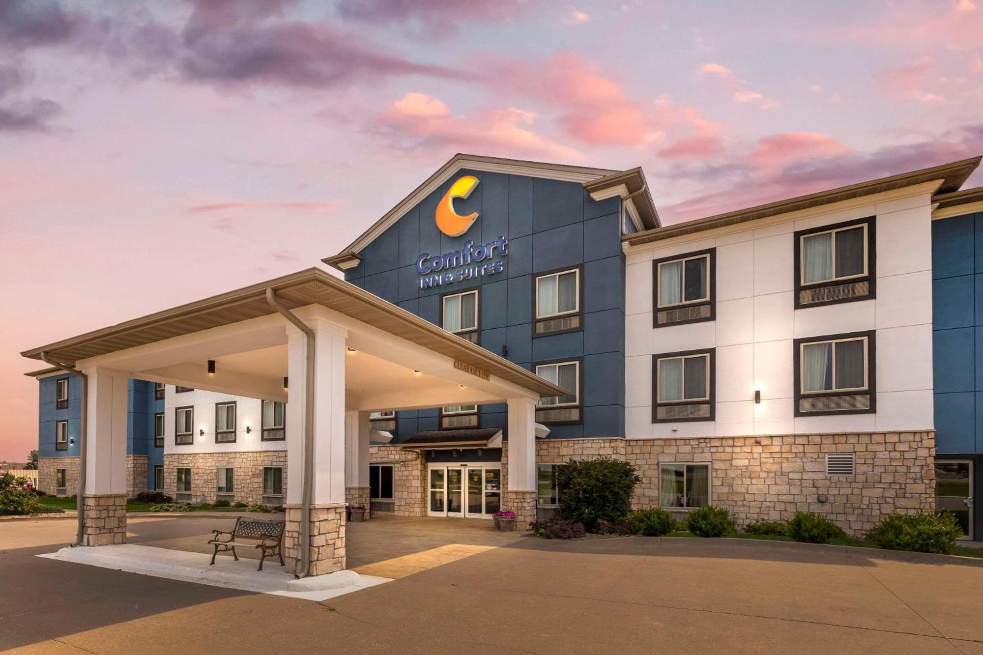 Comfort Inn & Suites Grinnell Near I-80 Extérieur photo