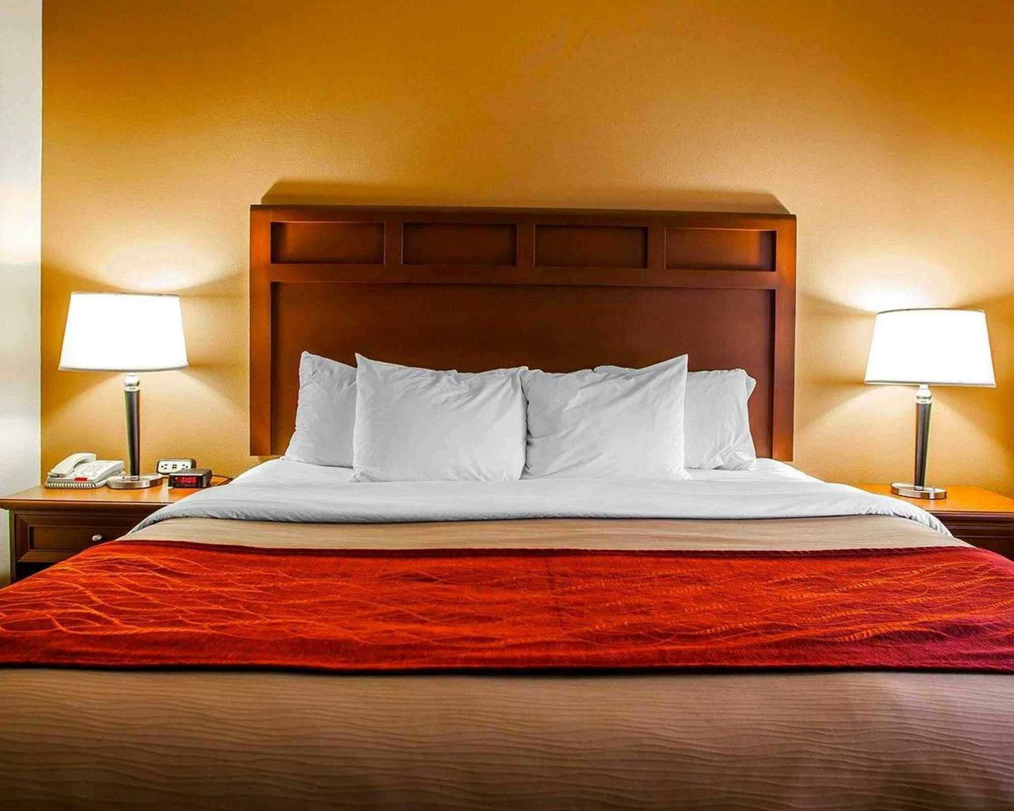 Comfort Inn & Suites Grinnell Near I-80 Extérieur photo