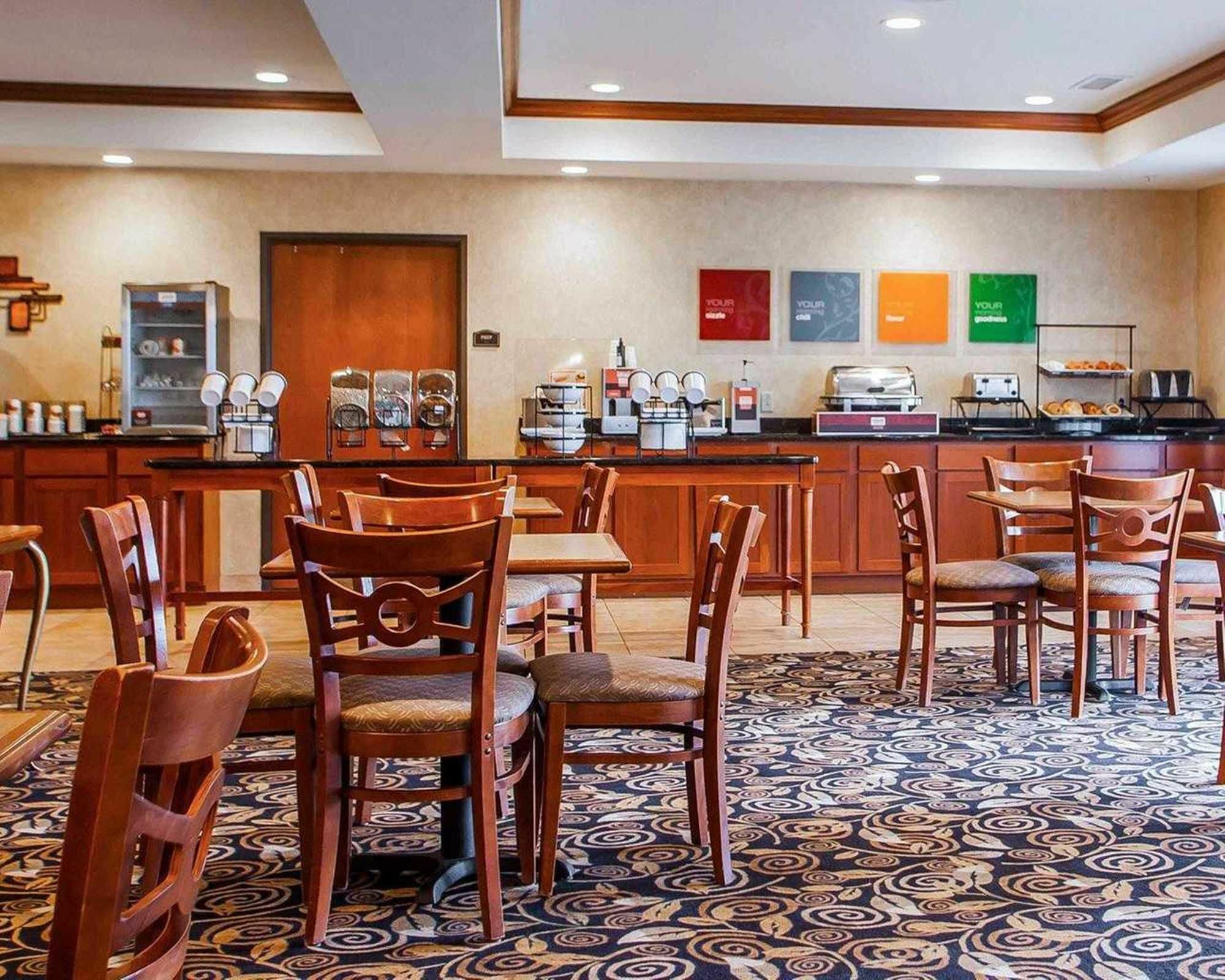 Comfort Inn & Suites Grinnell Near I-80 Extérieur photo