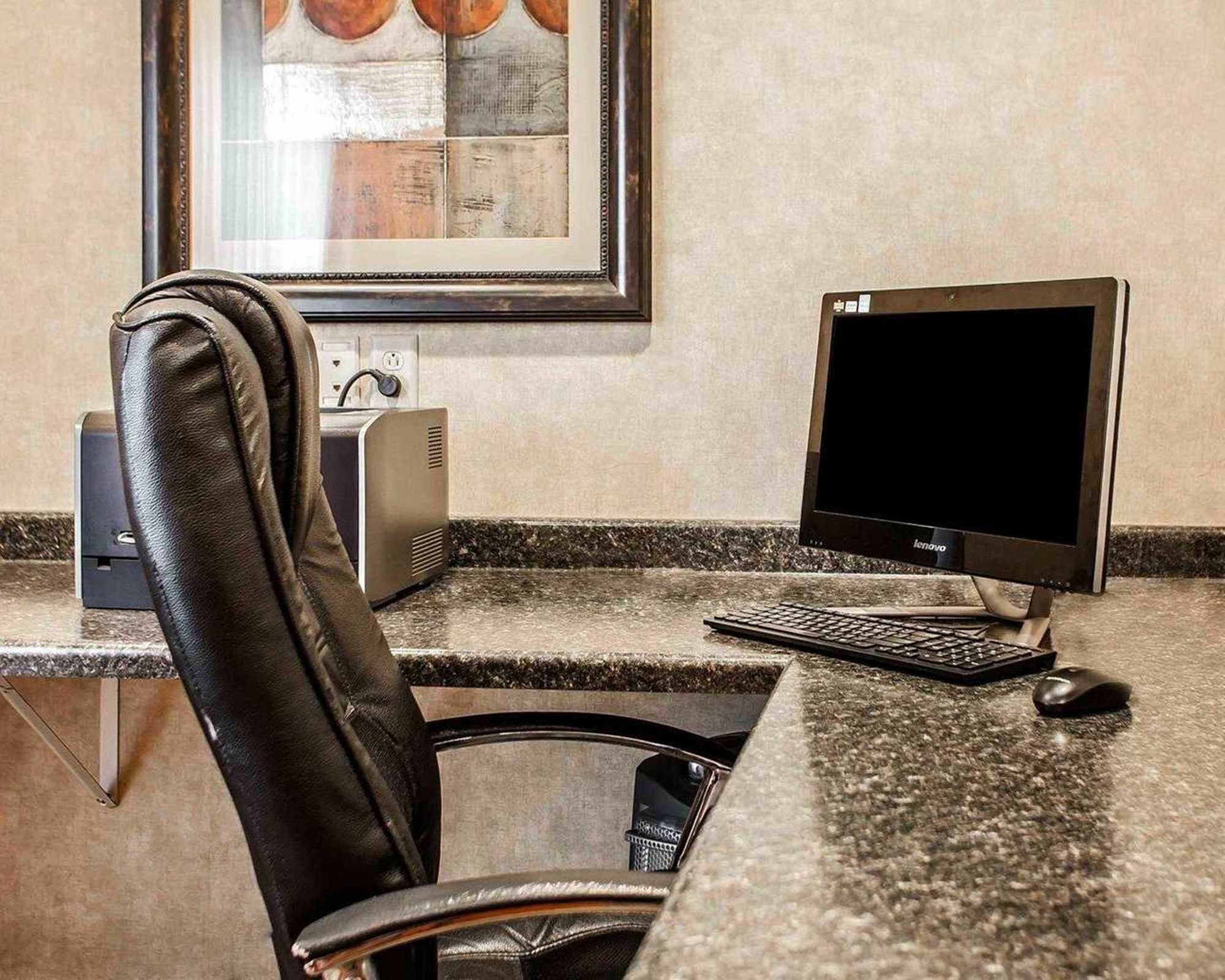 Comfort Inn & Suites Grinnell Near I-80 Extérieur photo